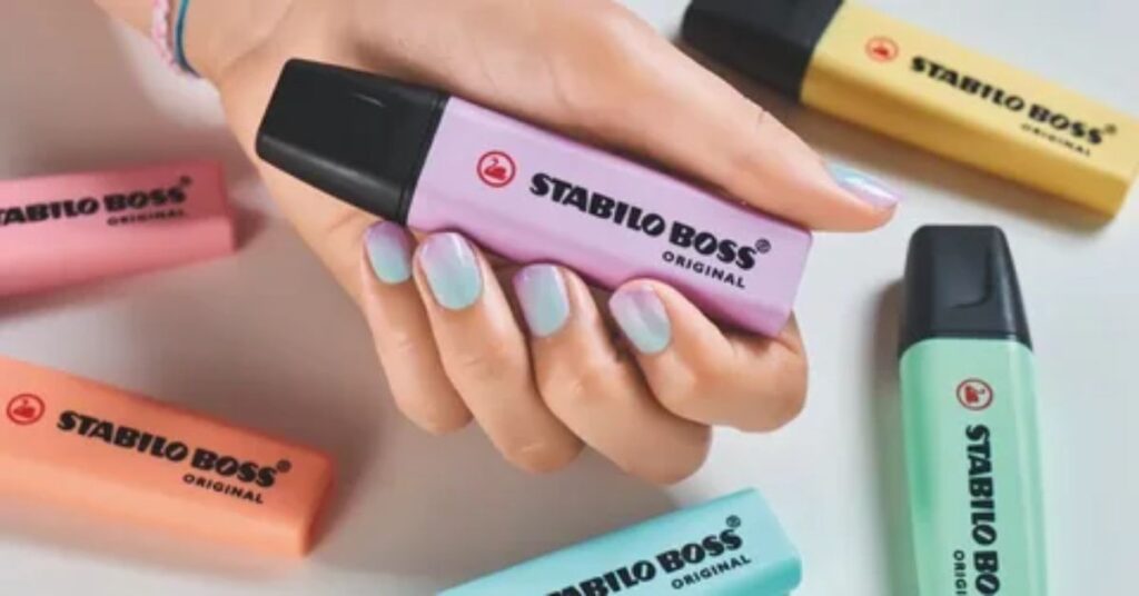 colored felt tip pens